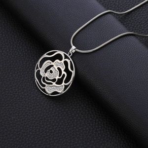 New silver plated flower pendant necklace crystal